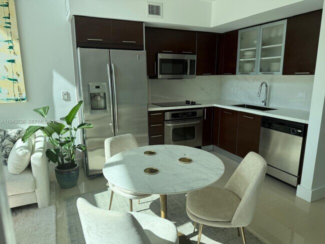 Building Photo - 41 SE 5th St