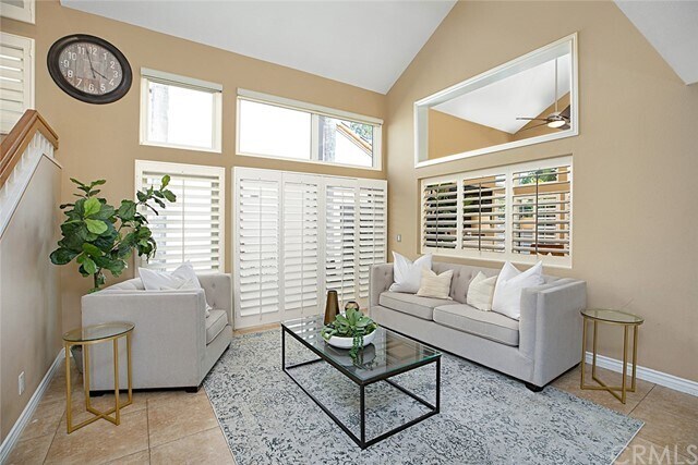 Building Photo - 23 Las Cruces