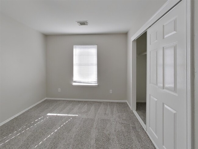 Building Photo - 3703 Bent Springs Ln