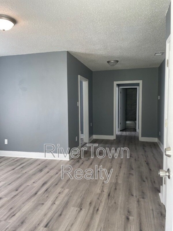 Building Photo - 3755 Fairmont Ave