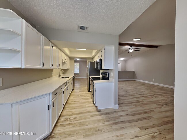 Building Photo - 3121 Southwell Ct
