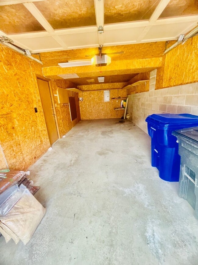 Building Photo - 3-Bedroom 2.5 bath Townhome in Imperial – ...