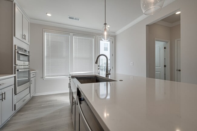 Building Photo - 6027 Towering Oaks Dr