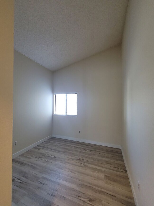 Building Photo - 5762 Cutter Loop