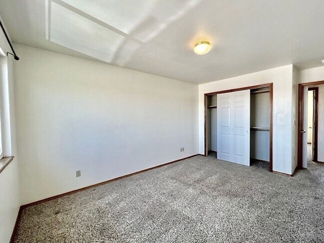 Building Photo - 4 Bedroom Home in Pronghorn Glen with Mountain Views