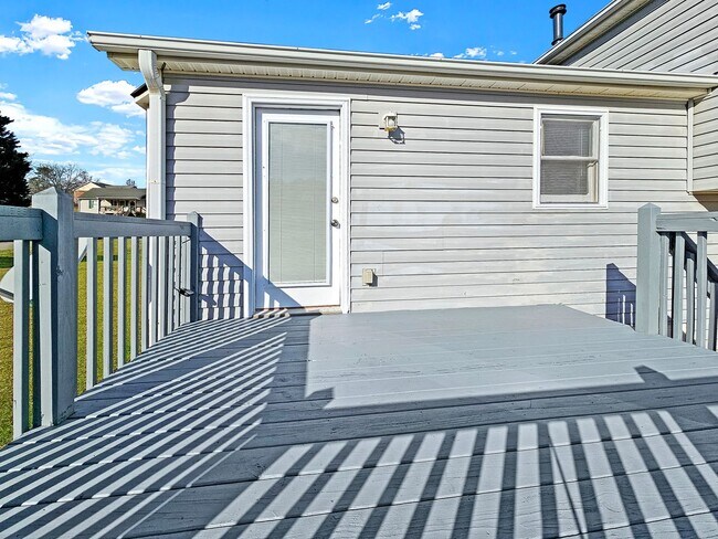 Building Photo - Charming 3 Bed, 2 Bath Home in Douglasvill...