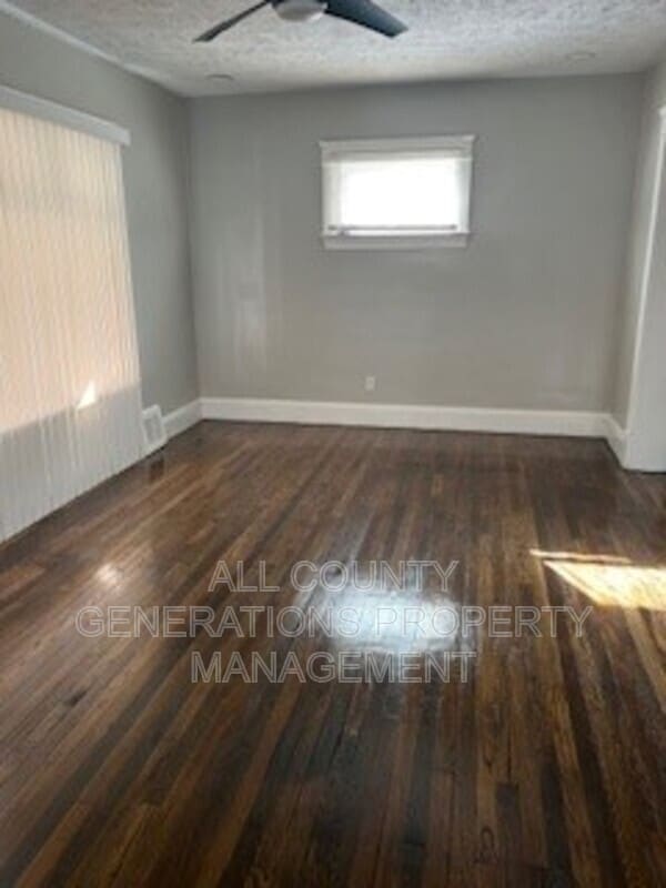 Building Photo - 3540 E 133rd St