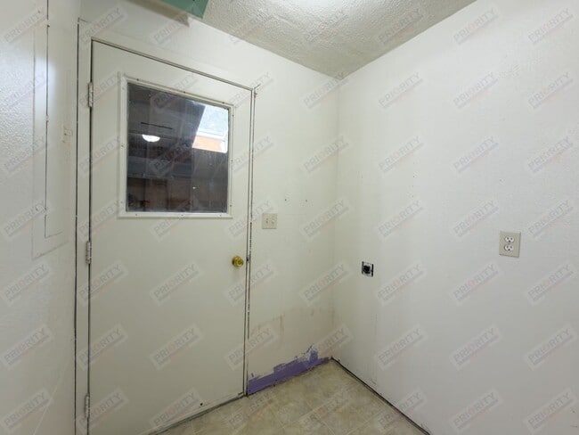 Building Photo - 2711 Rapid St