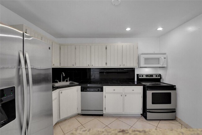 Building Photo - 2750 NE 183rd St