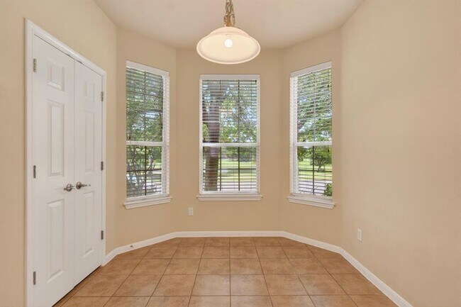 Building Photo - 4489 Western Lake Dr