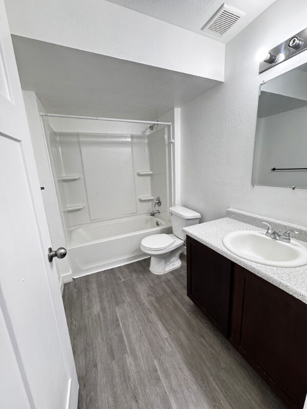 Building Photo - 305 N 680 E