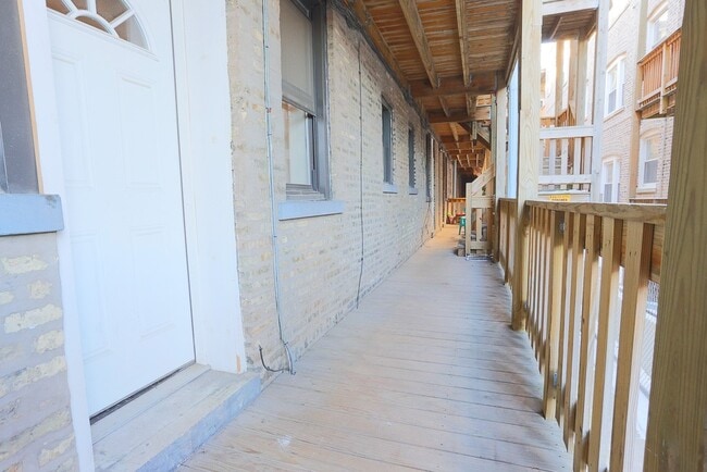 Building Photo - 4420 N Wolcott