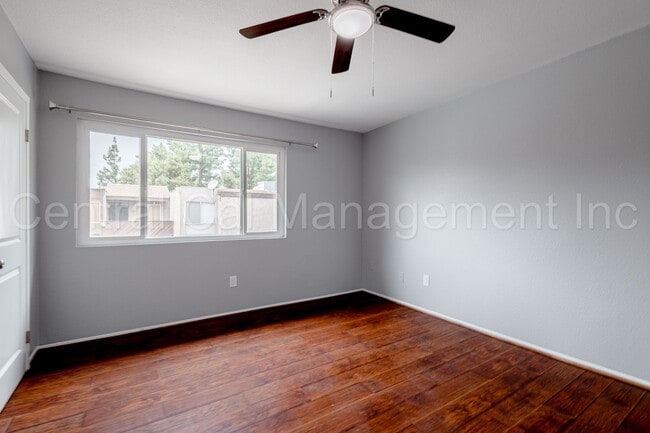 Building Photo - MOVE IN SPECIAL! - HALF MONTH OFF NOV RENT...