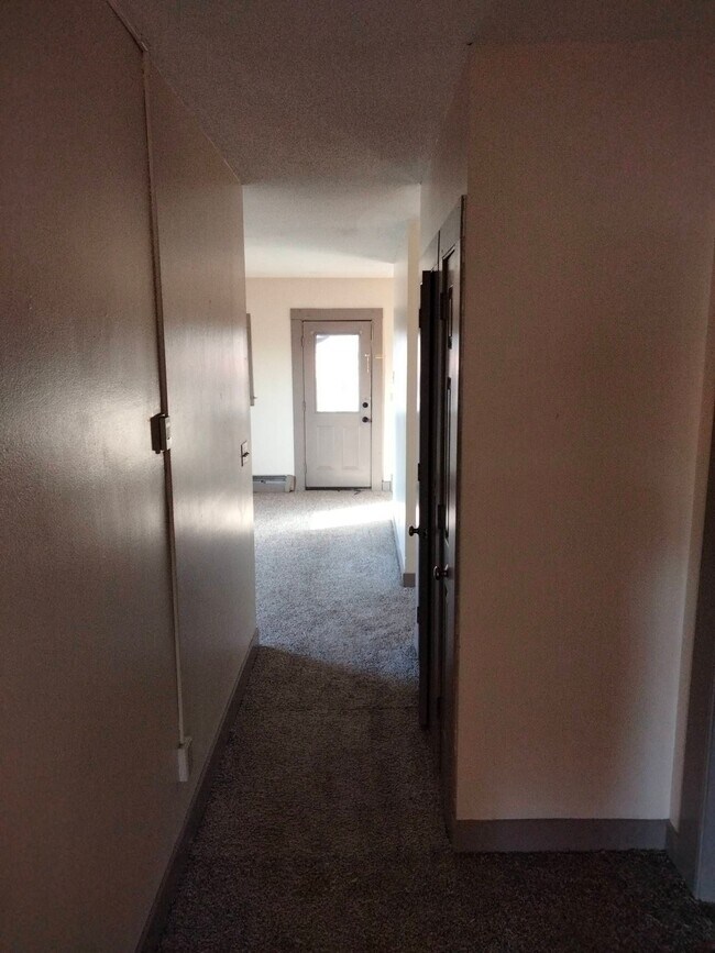 Building Photo - 54 Alden St