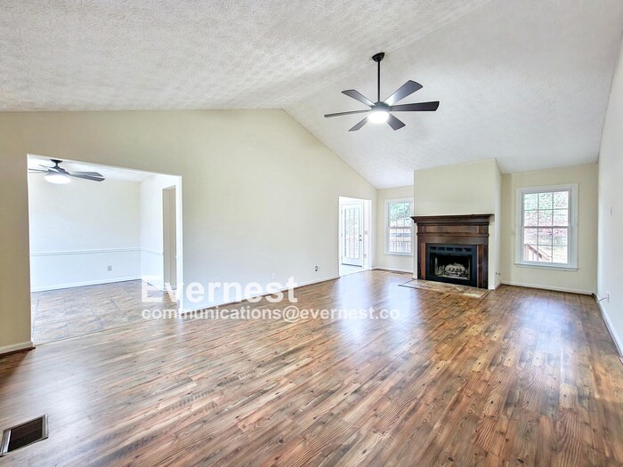 Building Photo - 2047 Arbor Forest Dr SW