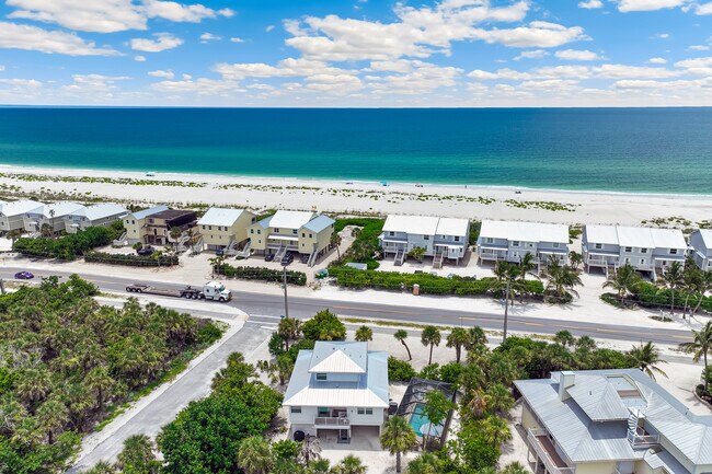 Building Photo - 405 Luke St