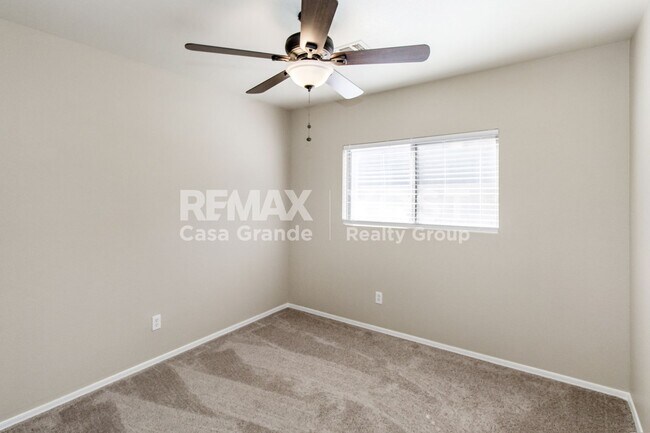 Building Photo - Splash Into Easy Living!
