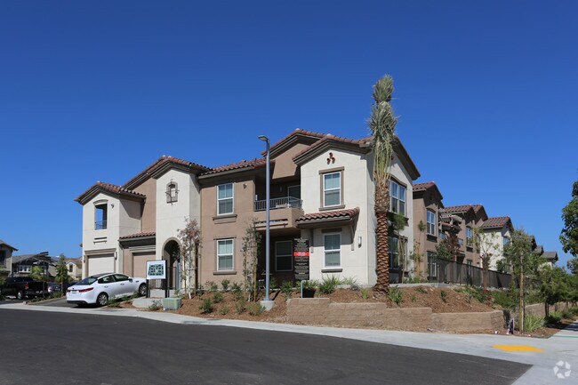 Cielo Carmel San Diego, CA Apartment Finder