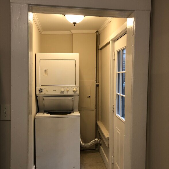 Laundry near Back Door - 1146 King St
