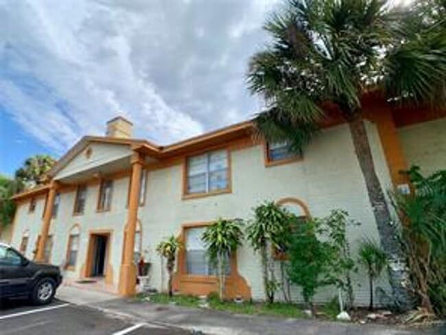 Primary Photo - Essex Park Villas Condominium