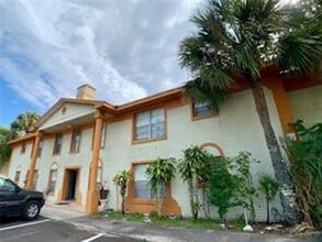 Building Photo - Essex Park Villas Condominium