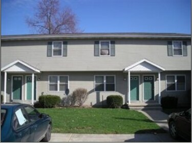Primary Photo - 221-227 S Elm St