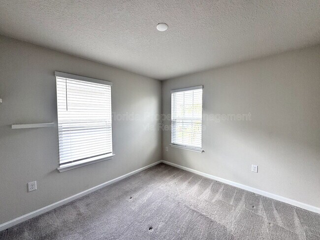 Building Photo - 5945 Glory Bower Dr