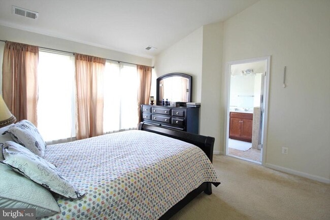 Building Photo - 2432 Battery Hill Cir
