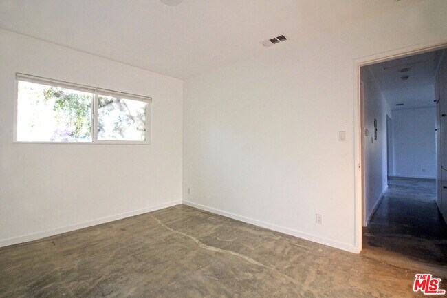 Building Photo - 4110 Division Pl