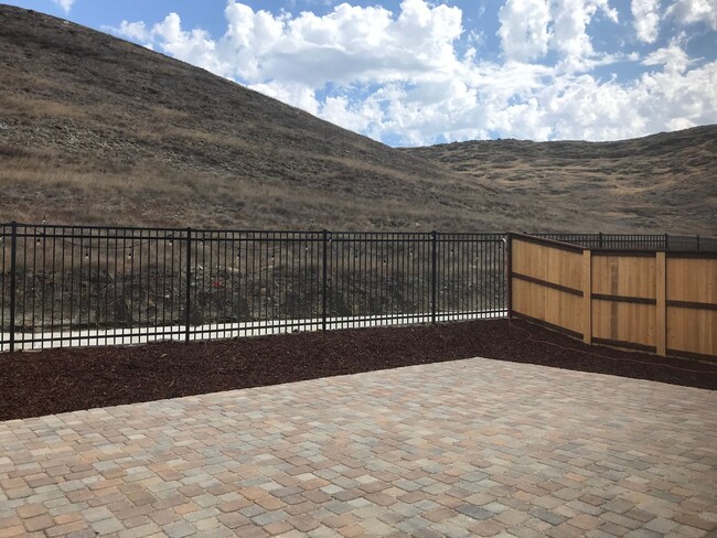 Building Photo - Spacious Home - Newer Build TOSCANO Neighb...