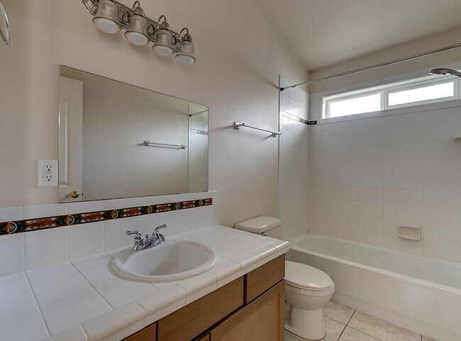 Building Photo - Spacious 2+ Bedroom Home on Corner Lot in ...