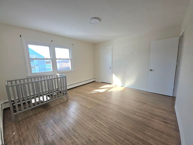 Building Photo - 2304 Hamilton Ave