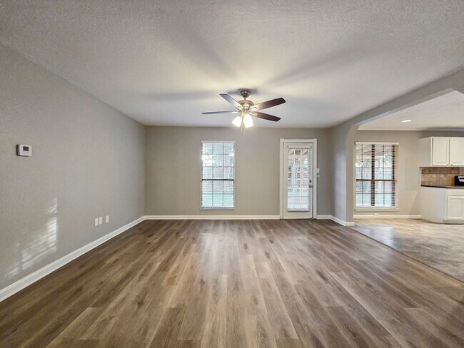 Building Photo - 1612 Cindy Ct