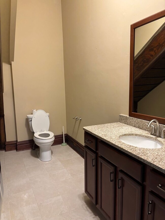 Building Photo - Historic Downtown Home with Modern Charm