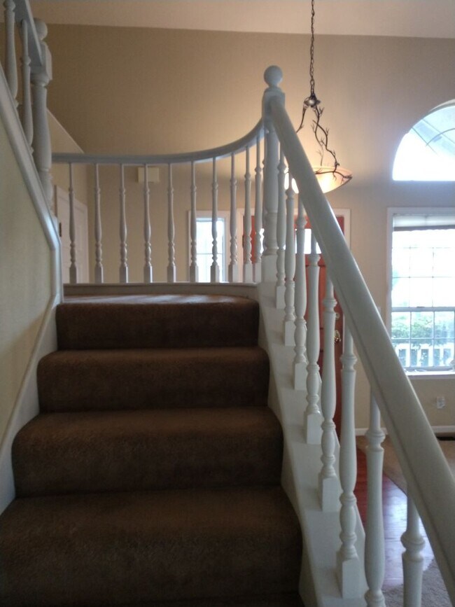 Building Photo - 3+ Bedroom Glen Ellen Home!