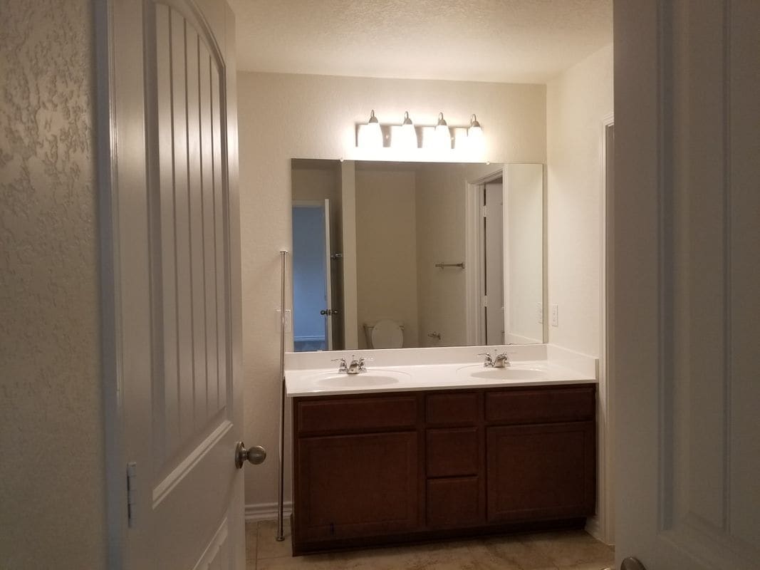 Building Photo - 5911 Eckhert Rd