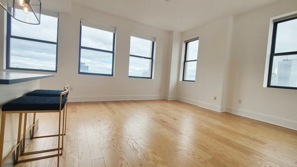 Building Photo - 4 Beacon Way