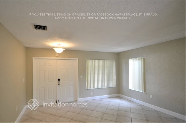 Building Photo - 14311 SW 154th Ct
