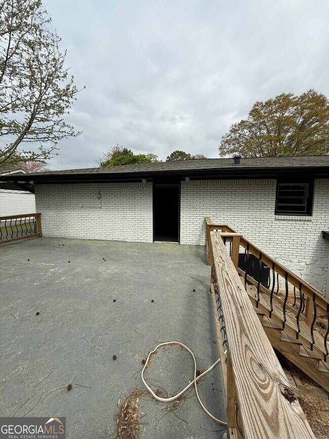 Building Photo - 1322 S Hicks Cir NW