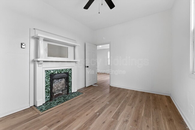 Building Photo - 281 View Ave