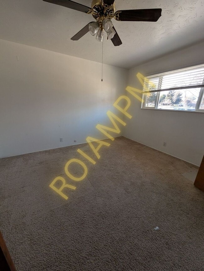 Building Photo - 2525 Falls Ave E