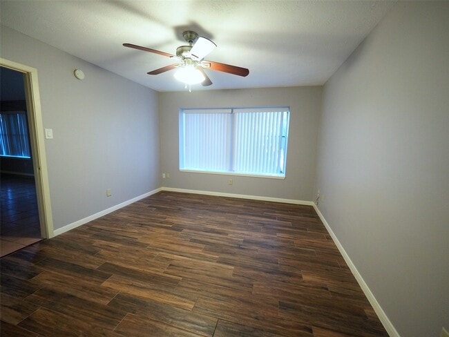 Building Photo - 2812 Pickett Dr