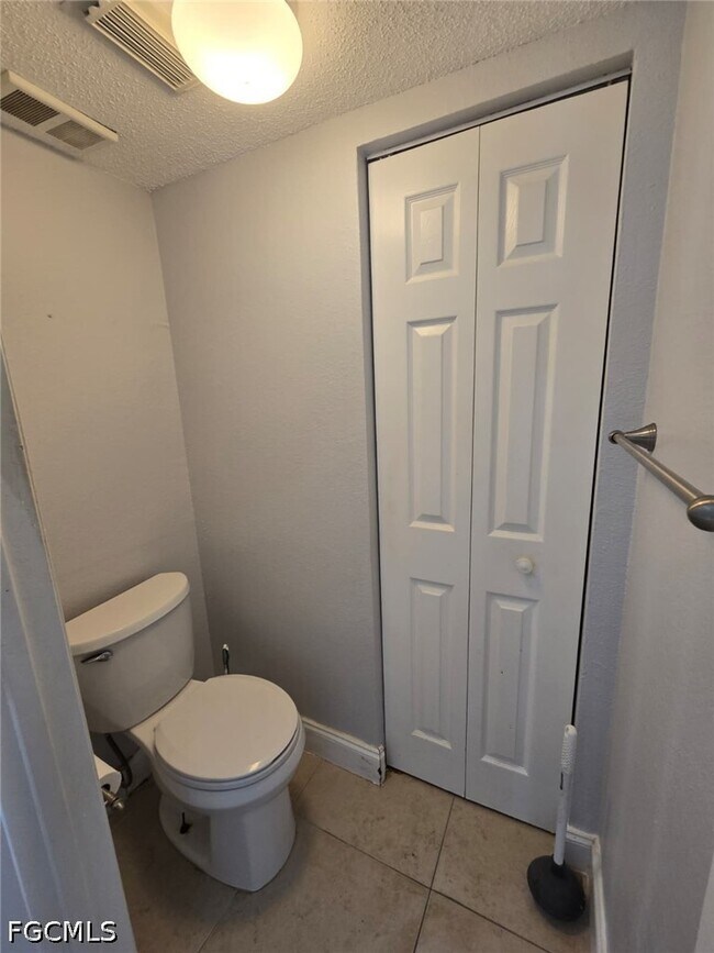 Building Photo - 12591 Equestrian Cir