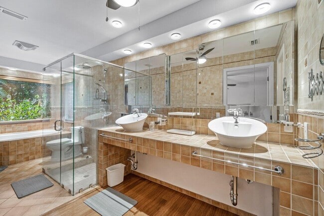 Building Photo - 2598 NW 27th St