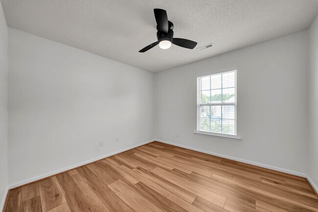 Building Photo - 408 Holmes Blvd