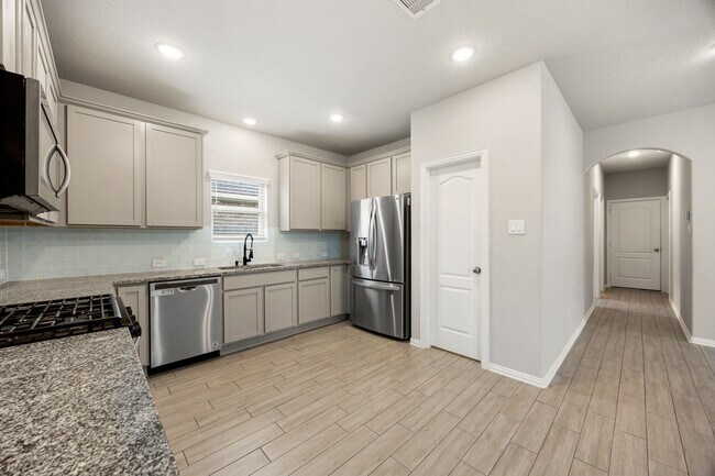 Building Photo - 8511 Balding Dr