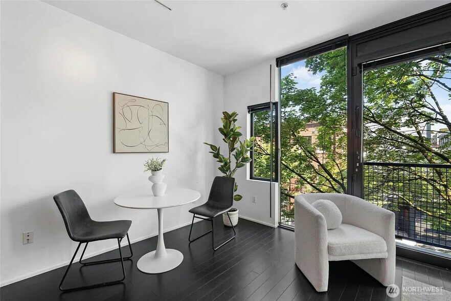 Building Photo - 1111 E Pike St