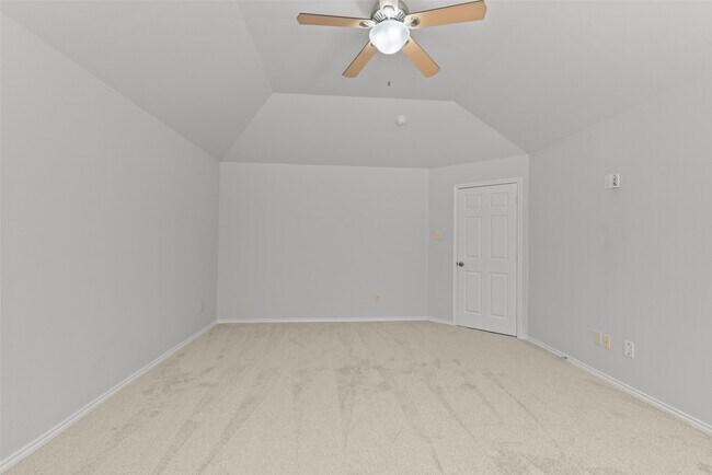 Building Photo - 12850 Pecan Shores Dr