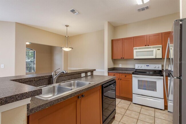 Building Photo - 2107 Portofino Pl