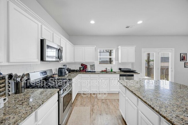 Building Photo - 300 Barony Pl Dr